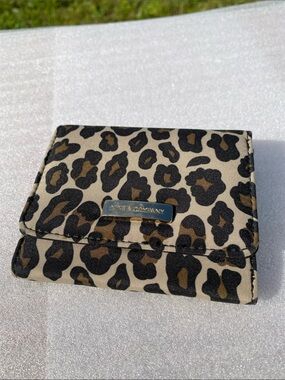 Nine & Company Leopard Print Trifold Wallet Snap Closure  Like New